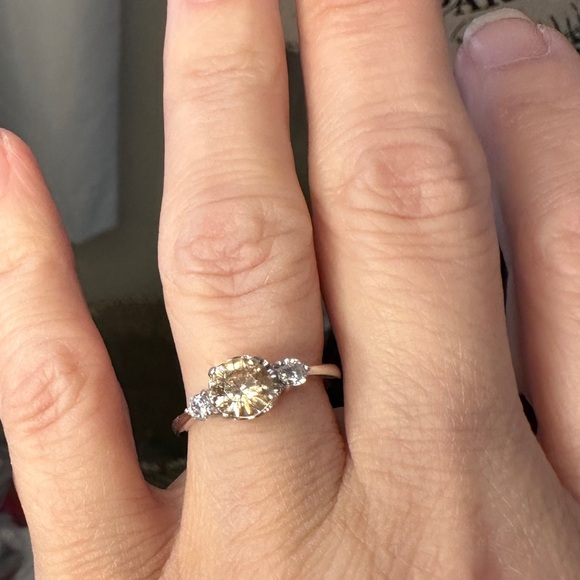 Morganite and Sterling Silver Ring - Picture 7 of 7